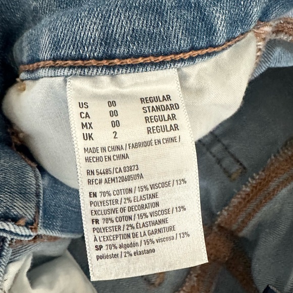 American Eagle Light Wash Ripped Skinny Jeans/Jeggings - Picture 3 of 4